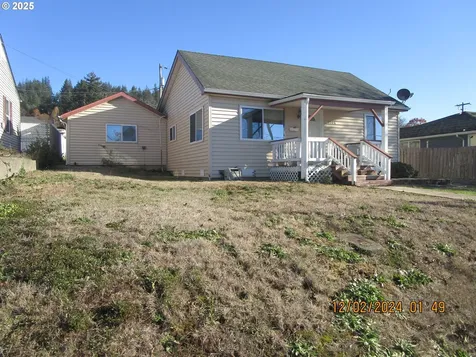 1266 N Folsom Court Coquille OR 97423
