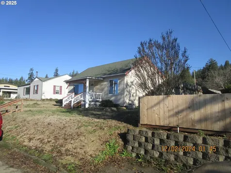 1266 N Folsom Court Coquille OR 97423