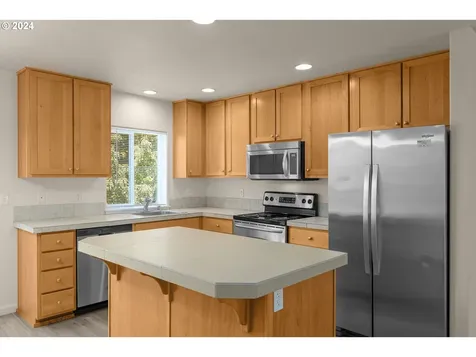 6103 Ne 34th Street Vancouver WA 98661