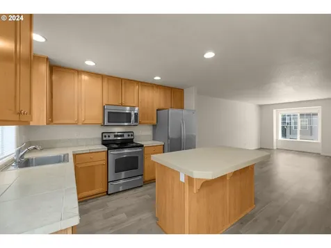 6103 Ne 34th Street Vancouver WA 98661