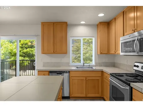 6103 Ne 34th Street Vancouver WA 98661