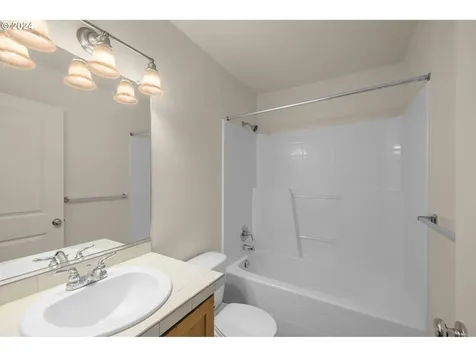 6103 Ne 34th Street Vancouver WA 98661