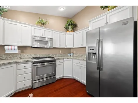 745 SW 12th Street Troutdale OR 97060