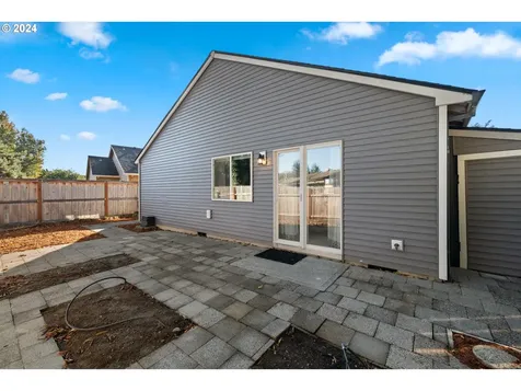 745 SW 12th Street Troutdale OR 97060