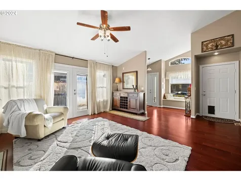 745 SW 12th Street Troutdale OR 97060