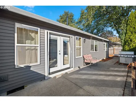 745 SW 12th Street Troutdale OR 97060
