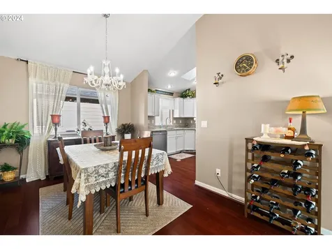 745 SW 12th Street Troutdale OR 97060