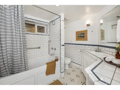 3415 SE Harrison Street Portland OR 97214