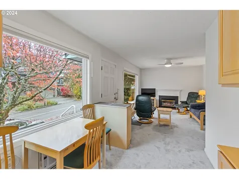 5727 S Corbett Avenue Portland OR 97239