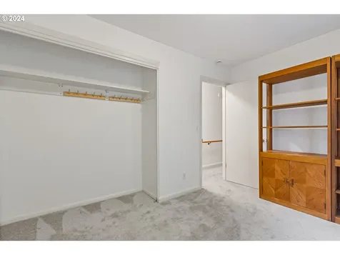 5727 S Corbett Avenue Portland OR 97239