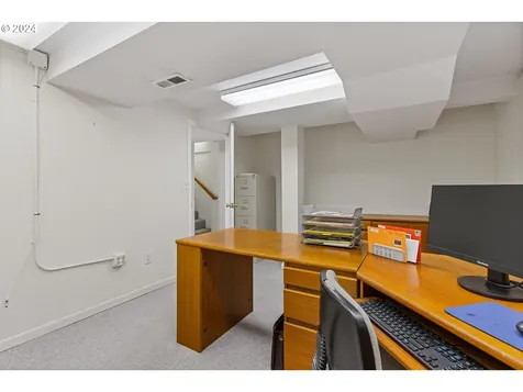 5727 S Corbett Avenue Portland OR 97239