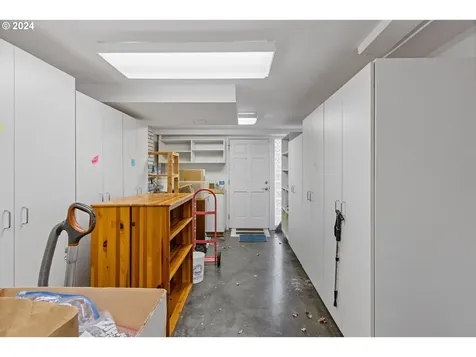 5727 S Corbett Avenue Portland OR 97239