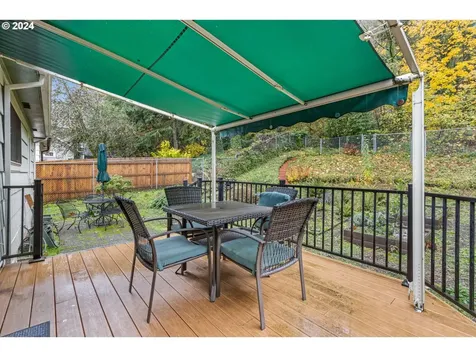 5727 S Corbett Avenue Portland OR 97239
