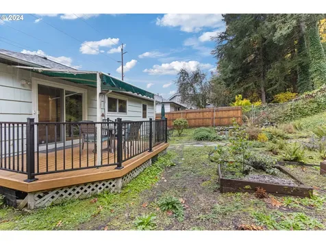 5727 S Corbett Avenue Portland OR 97239