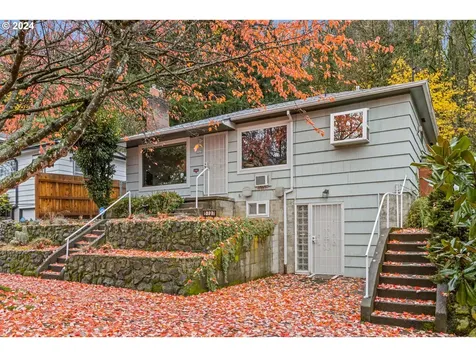 5727 S Corbett Avenue Portland OR 97239