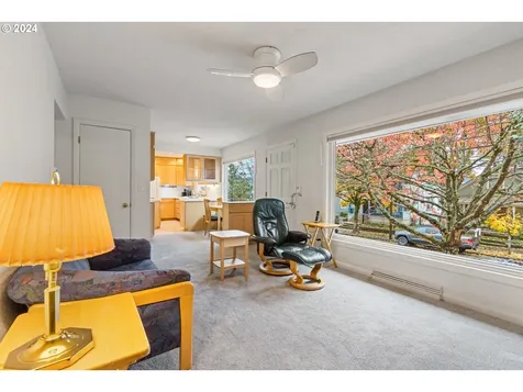 5727 S Corbett Avenue Portland OR 97239