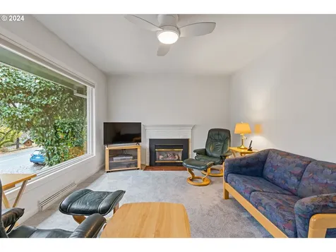 5727 S Corbett Avenue Portland OR 97239