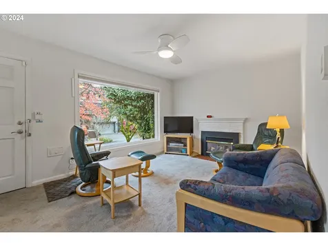 5727 S Corbett Avenue Portland OR 97239