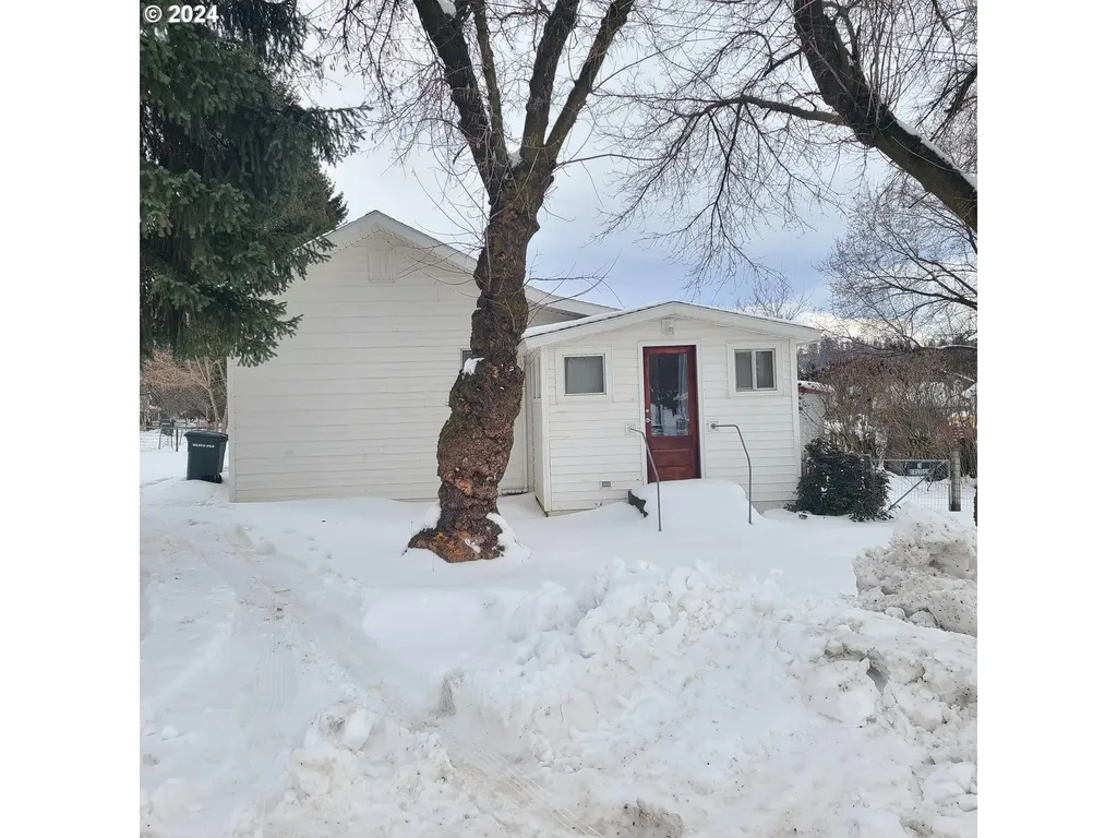 990 Detroit Street Elgin OR 97827
