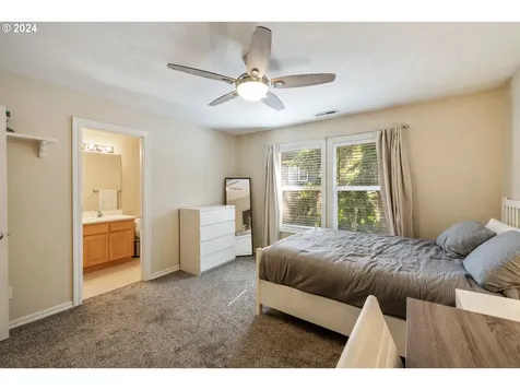 12005 Se Deerfield Drive Happy Valley OR 97086