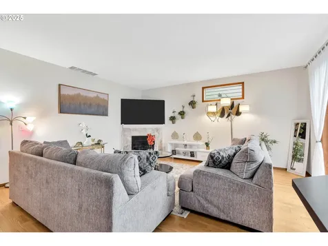 154 SW Sandlewood Loop Gresham OR 97030