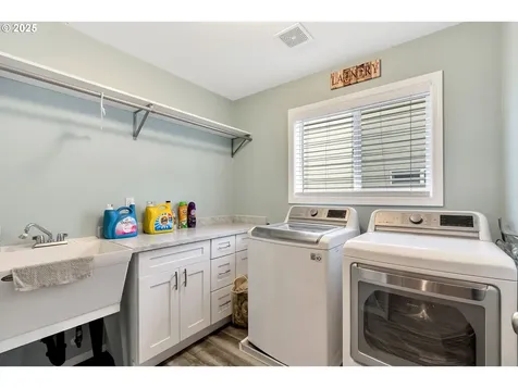 154 SW Sandlewood Loop Gresham OR 97030