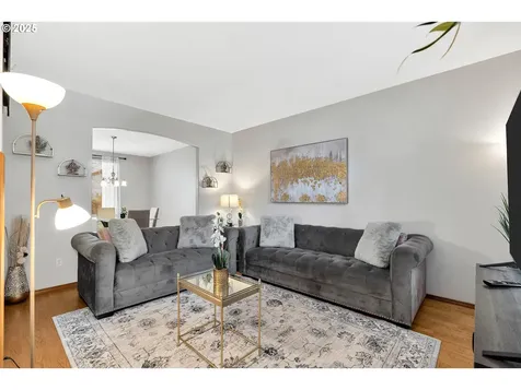 154 SW Sandlewood Loop Gresham OR 97030