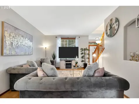 154 SW Sandlewood Loop Gresham OR 97030