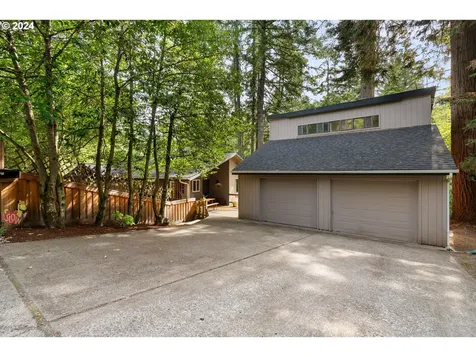 3110 SW Arnold Street Portland OR 97219