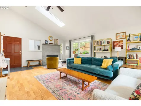 3110 SW Arnold Street Portland OR 97219