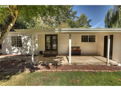 13933 S Graves Road Mulino OR 97042