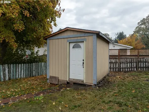 716 E 12th Street The Dalles OR 97058