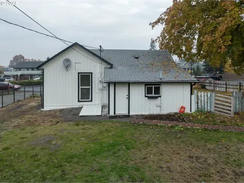 716 E 12th Street The Dalles OR 97058