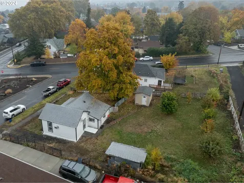716 E 12th Street The Dalles OR 97058