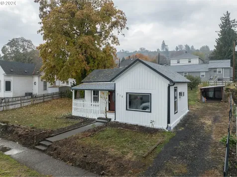 716 E 12th Street The Dalles OR 97058