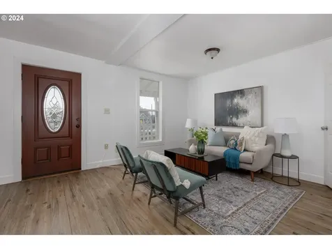 716 E 12th Street The Dalles OR 97058