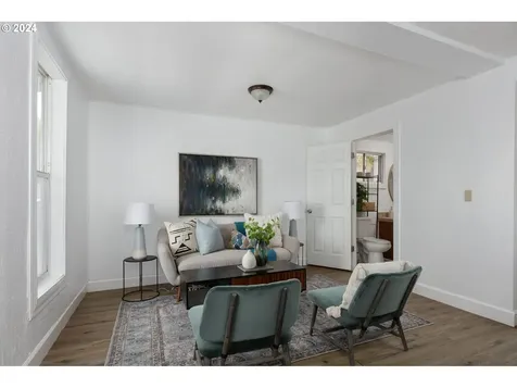 716 E 12th Street The Dalles OR 97058