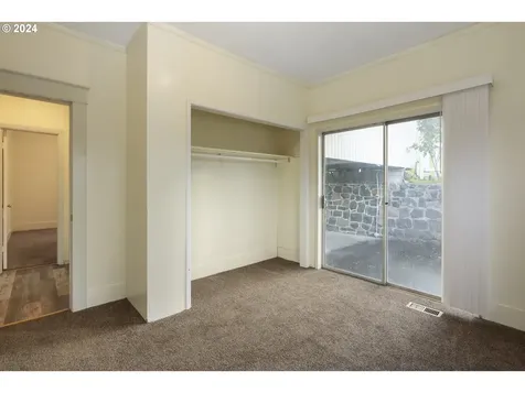 1916 E 10th Street The Dalles OR 97058