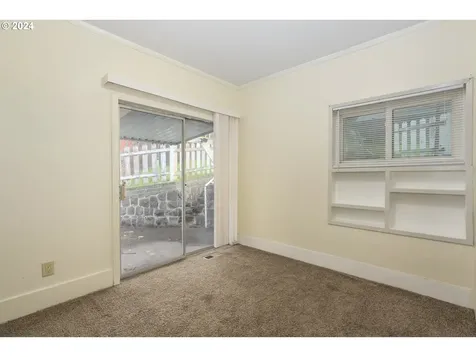 1916 E 10th Street The Dalles OR 97058