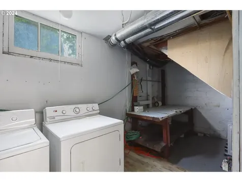 1916 E 10th Street The Dalles OR 97058