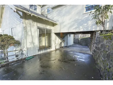 1916 E 10th Street The Dalles OR 97058