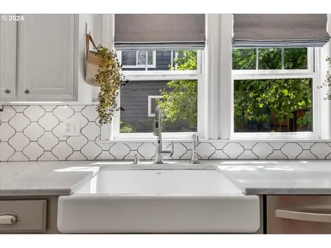 6844 SW 55th Avenue Portland OR 97219