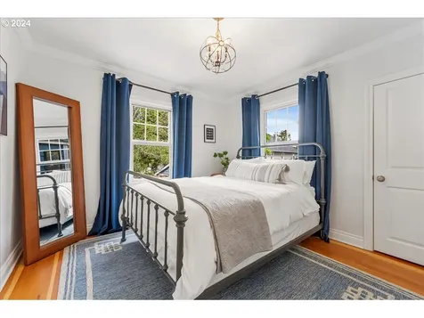 6844 SW 55th Avenue Portland OR 97219