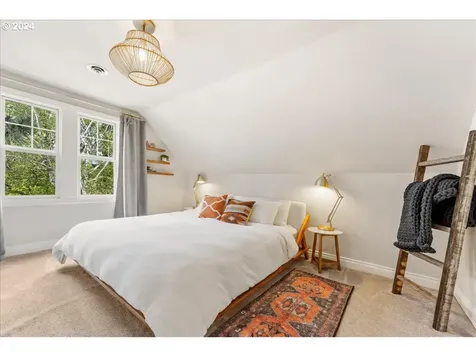 6844 SW 55th Avenue Portland OR 97219