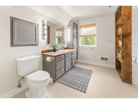 6844 SW 55th Avenue Portland OR 97219