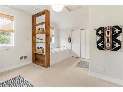 6844 SW 55th Avenue Portland OR 97219