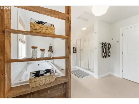 6844 SW 55th Avenue Portland OR 97219