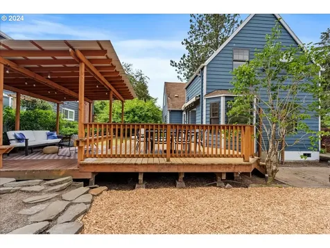 6844 SW 55th Avenue Portland OR 97219