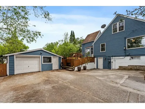 6844 SW 55th Avenue Portland OR 97219