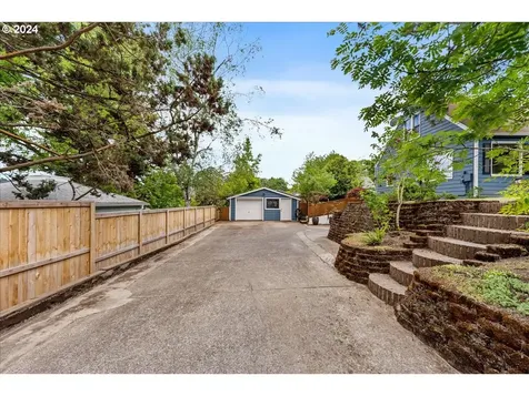 6844 SW 55th Avenue Portland OR 97219